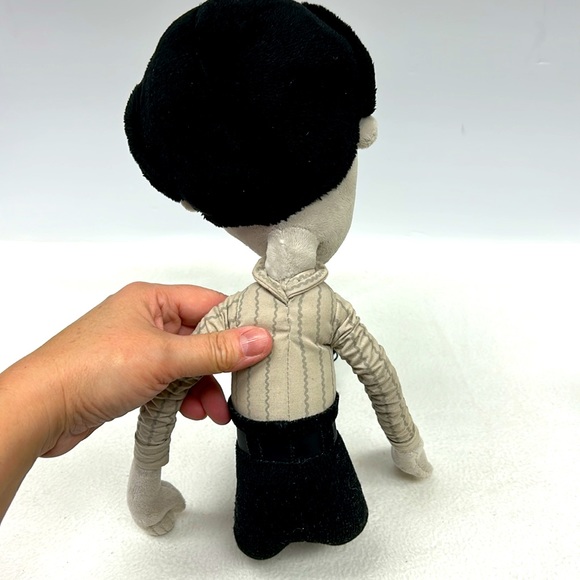 2012 Disney Store FRANKENWEENIE “ VICTOR” 23” posable plush - Picture 6 of 7